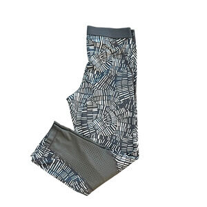 Nike Pro Workout Athletic Leggings Capri Yoga Pants Gray Mesh Panels Womens M